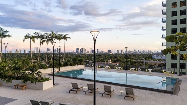 Building Photo - Bread Building