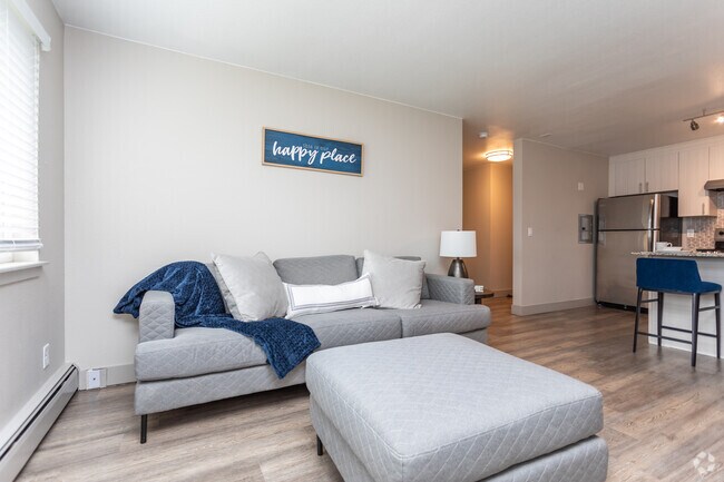 2BR, 1BA - 720 SF - North 49 Apartments