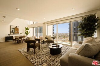 Building Photo - 2025 Ave of the Stars
