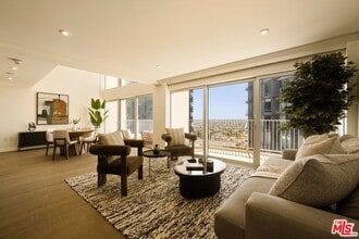 Building Photo - 2025 Ave of the Stars