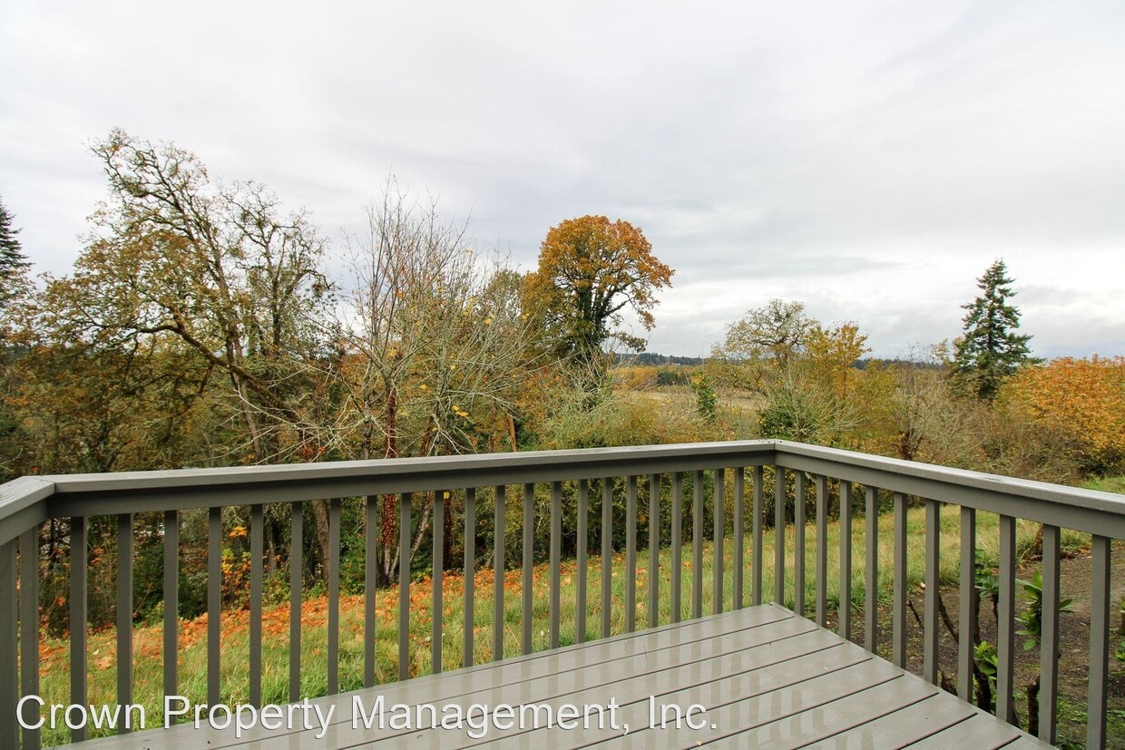 Primary Photo - 2 br, 2.5 bath House - 2365 Crestview Dr S