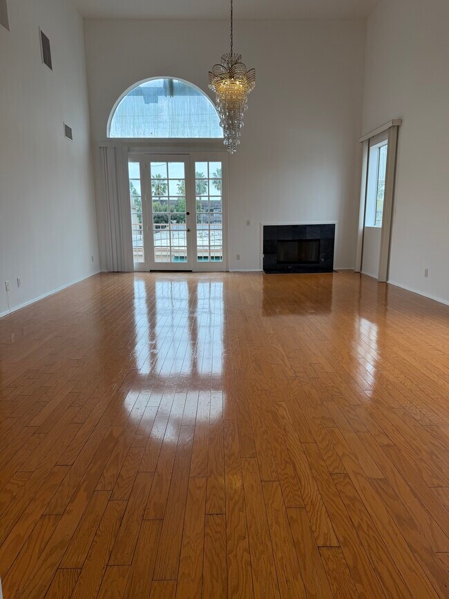 Foto del edificio - 1409 S Saltair Ave