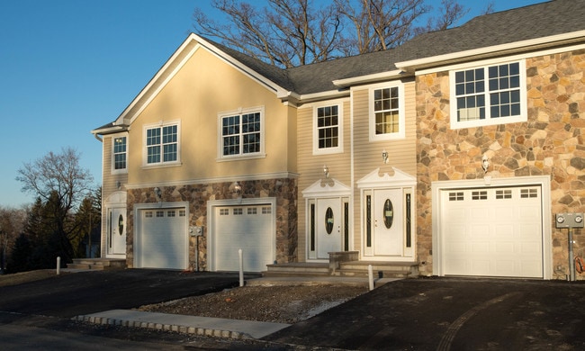 Newly Built - 5 Miners Ln