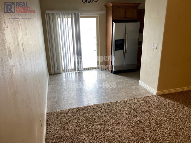 Foto del edificio - 3 bed 2.5 bath townhome in Fox Run