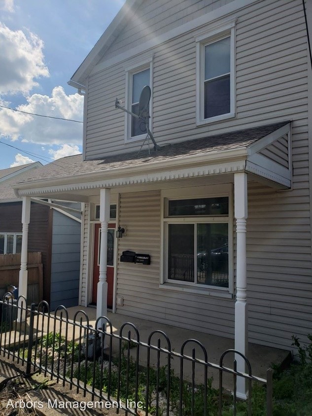 Primary Photo - 224 Prospect St