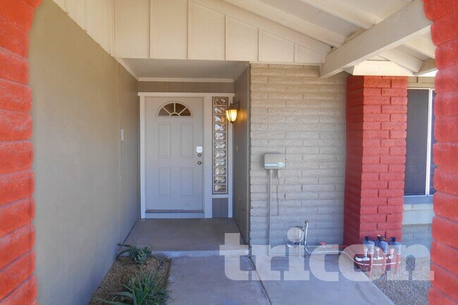 Foto del edificio - 3226 N Ellis St