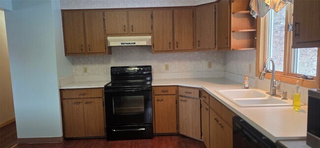 Foto del edificio - 33 Hillside Dr