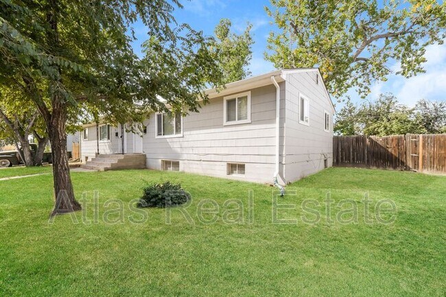 Foto del edificio - 123 Mather Cir