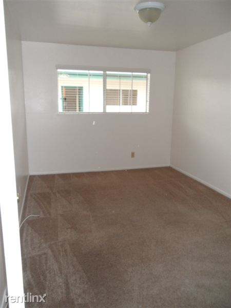 Building Photo - 807 Embarcadero del Norte
