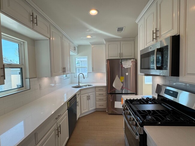 Building Photo - 24654 Cypress St