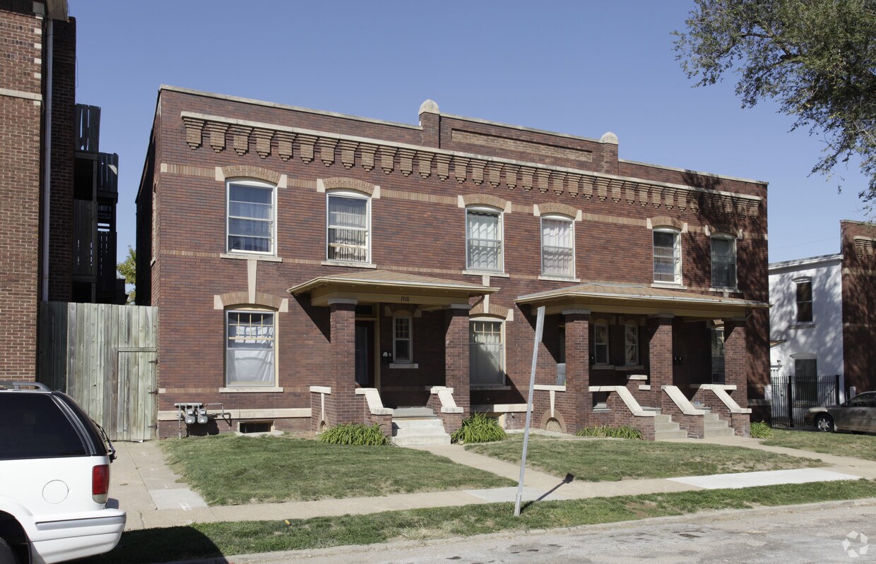 Primary Photo - 1906 Jones St