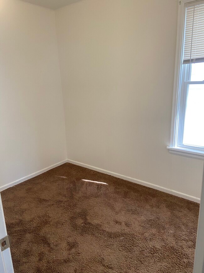 Bedroom 2 - 114 Simmons Ave