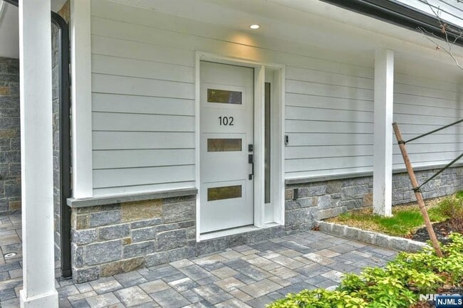 Building Photo - 234 Rivervale Rd