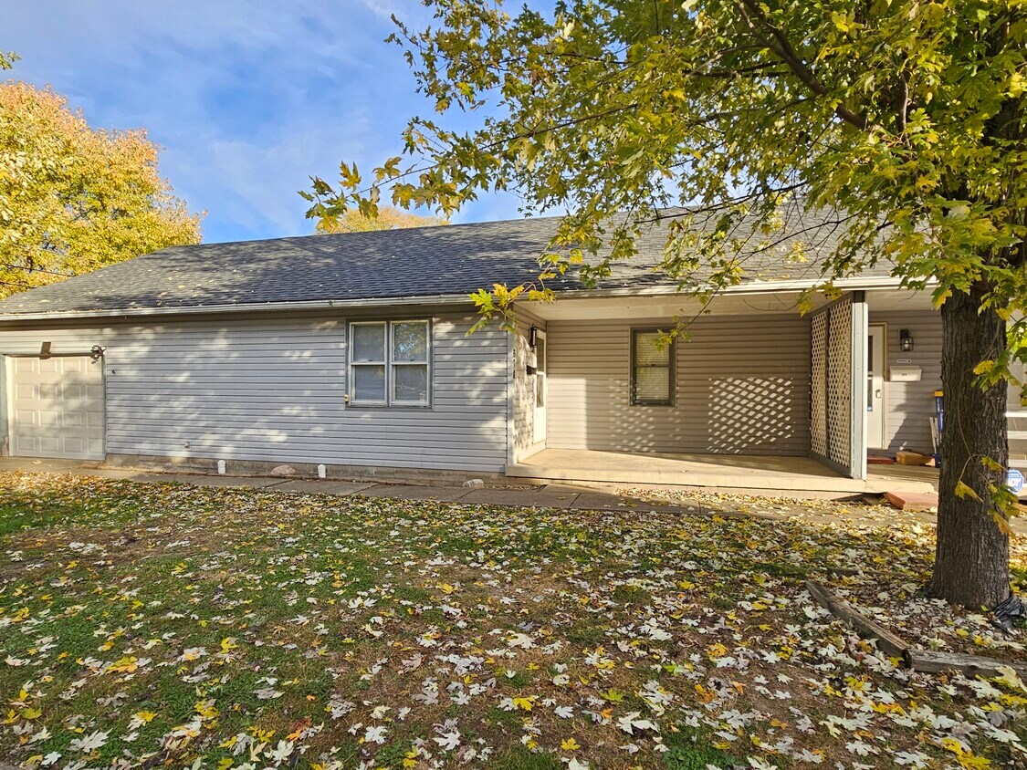 Foto principal - 678 Young St