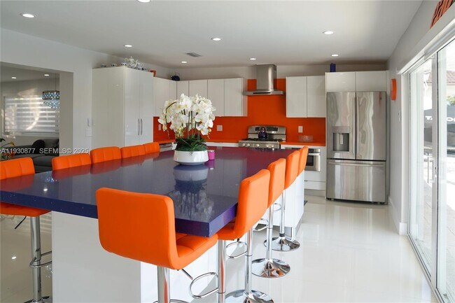 Foto del edificio - 17135 NW 87th Ave