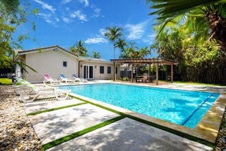 Building Photo - 1307 Rodman St