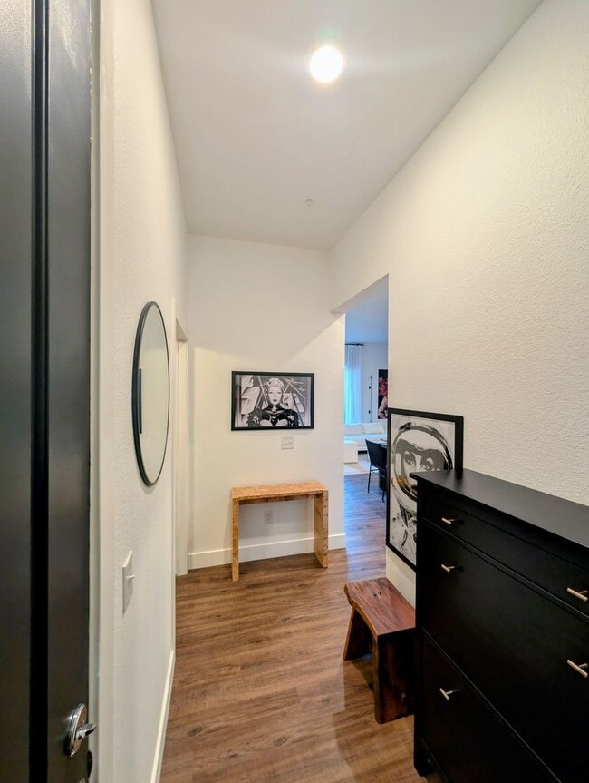 Foto del edificio - Long Realty & Property Management - 2 Bedroom 2 Bathroom condo in Aurora