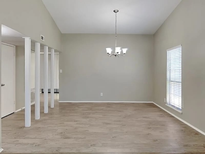 Photo - 1678 Fairmont Dr (Grand Prairie, TX)