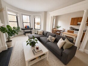 Building Photo - 29 Longwood Ave