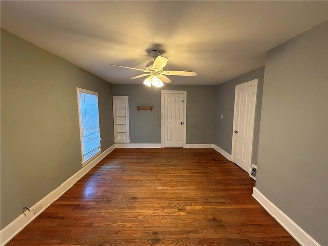 Building Photo - 190 Hawley St