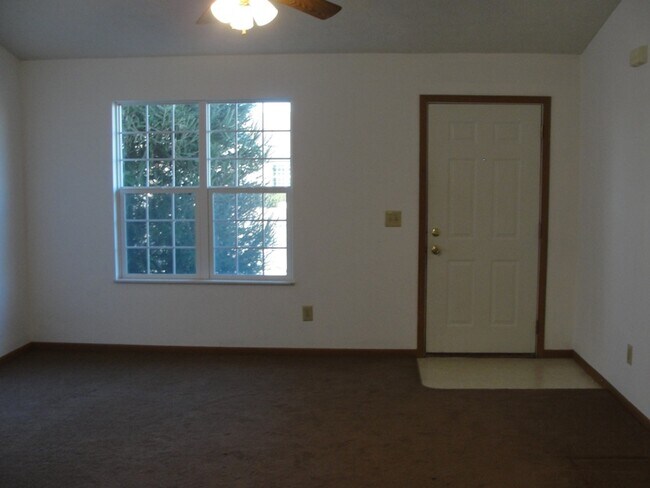 Foto del edificio - 2720 Fairview Ct