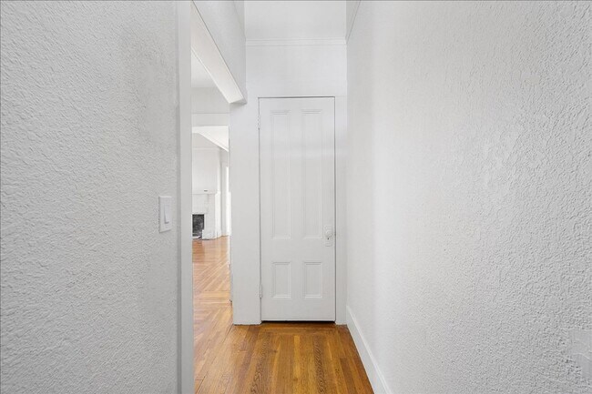 Photo - 1517 Willow St Apartment