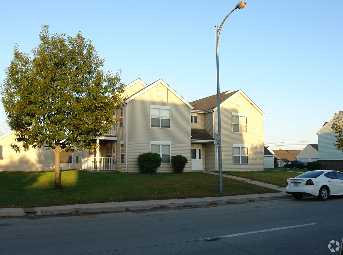 Building Photo - 1802 Florence Blvd