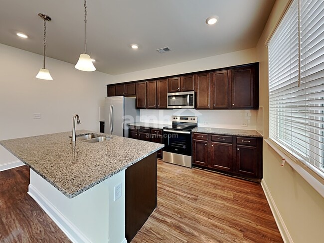 Building Photo - 8106 Brookbend Dr