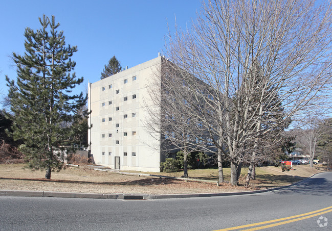 Building Photo - Liberty Court