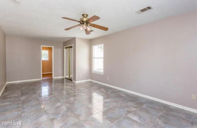 Building Photo - 3 br, 2 bath House - 4419 Sport Flyers Ln