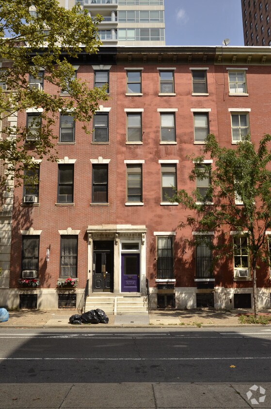 Primary Photo - 1705 Spruce St