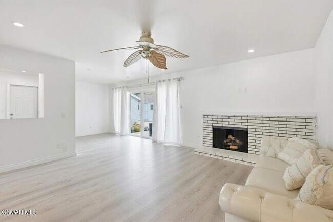 Foto del edificio - 3448 Big Springs Ave
