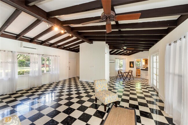 Foto del edificio - 3921 Hardie Ave