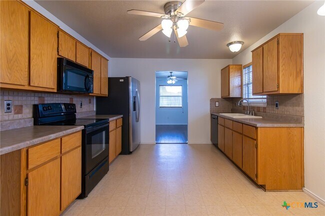 Foto del edificio - 4507 Aspen Dr