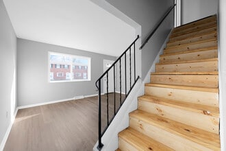 Building Photo - 386 Barnett Rd