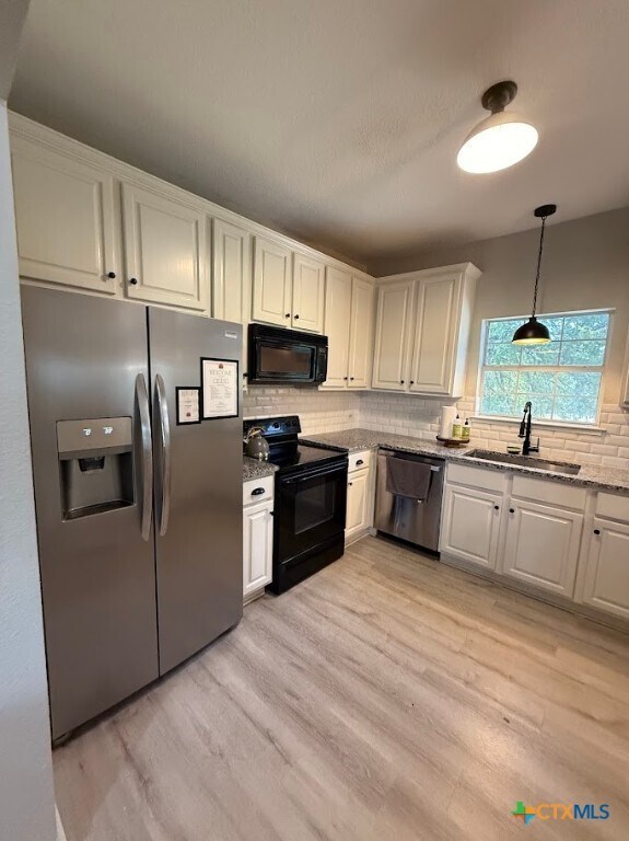 Foto del edificio - 1832 Canyon Lake Dr