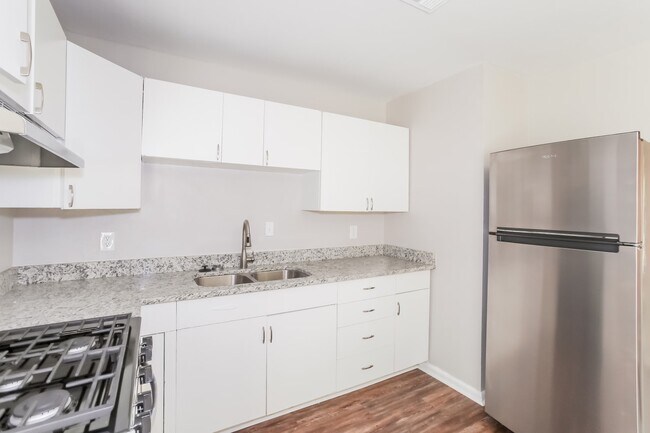 Building Photo - 6308 Basswood
