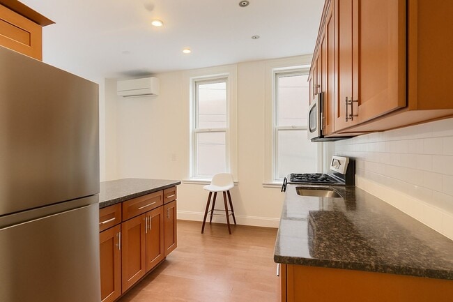 Foto del edificio - 21-11 46th Ave