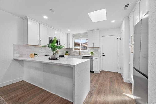 Building Photo - 753 Jilian St