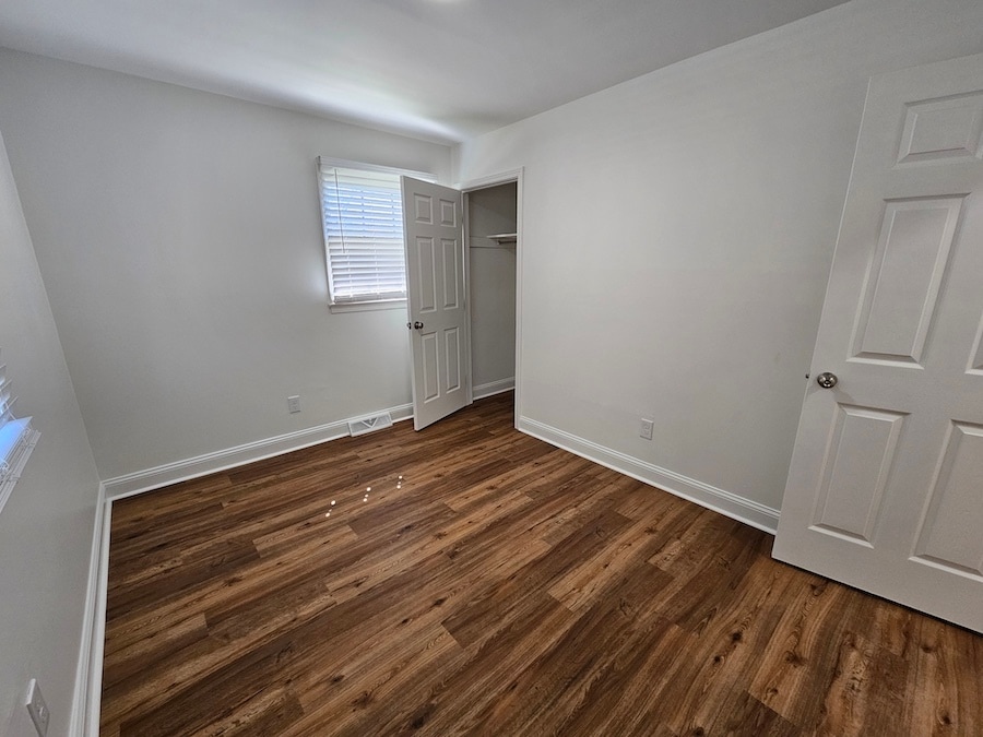 Building Photo - 61 Edwards Ave