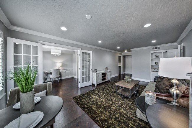 Foto del edificio - 355 N Post Oak Ln