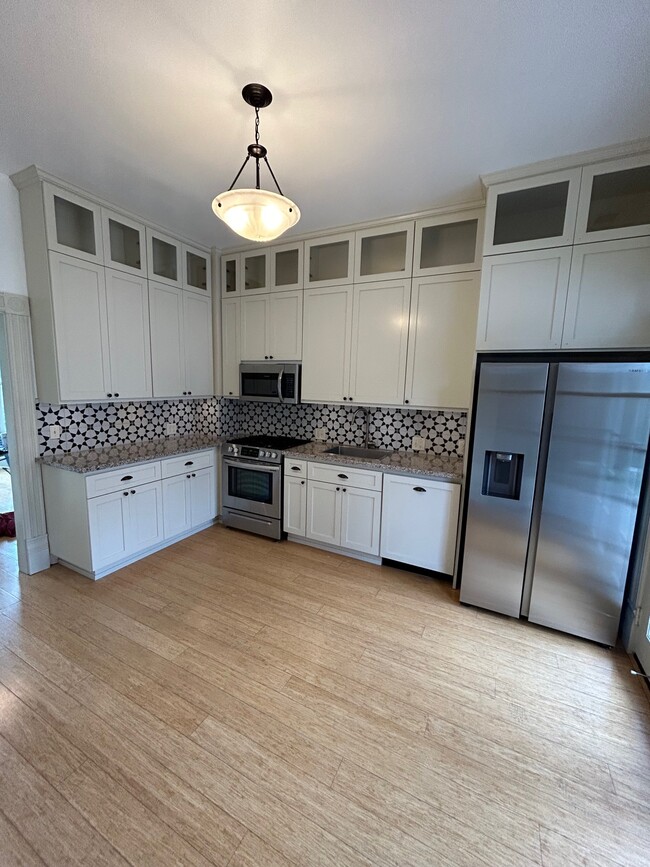 kitchen - 712 3rd Ave