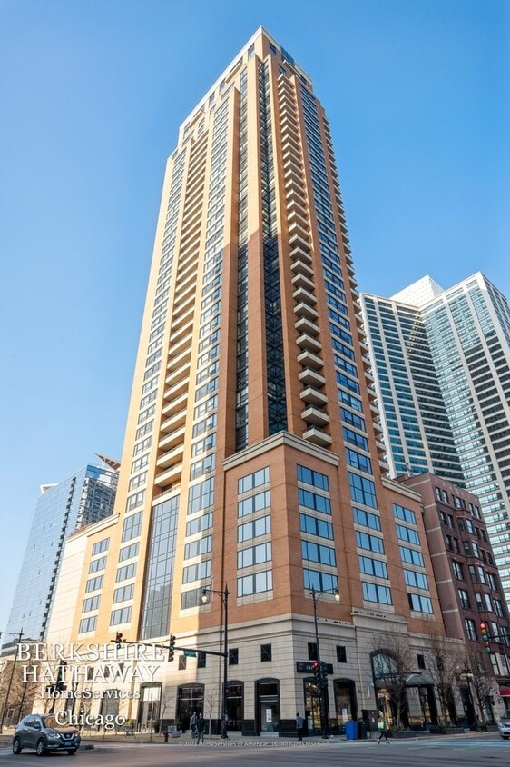 Primary Photo - 1160 S Michigan Avenue