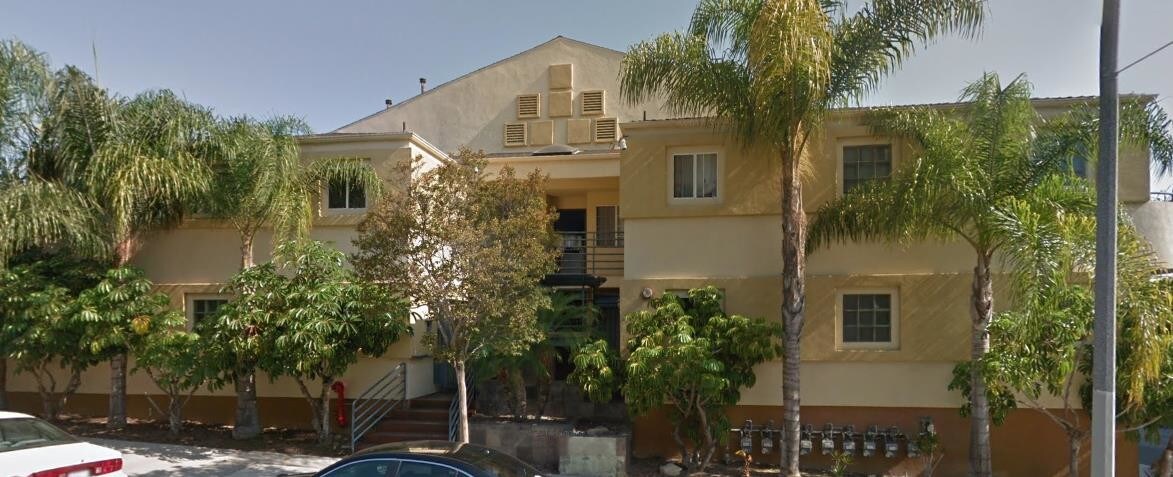 Primary Photo - 404 W 4th St