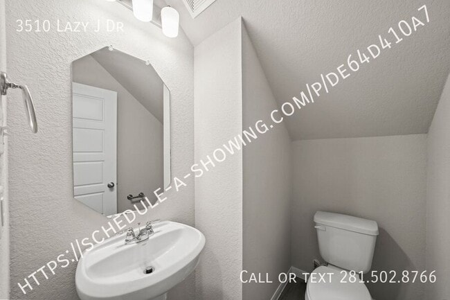 Building Photo - 3510 Jay Dr