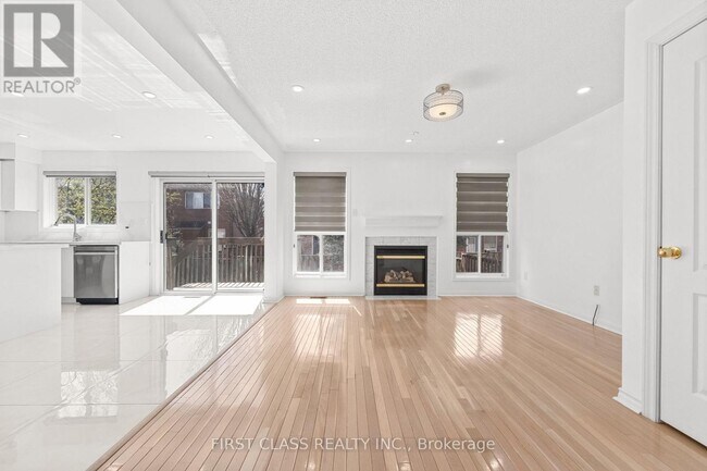 Photo du bâtiment - 5554 Churchill Meadows Blvd