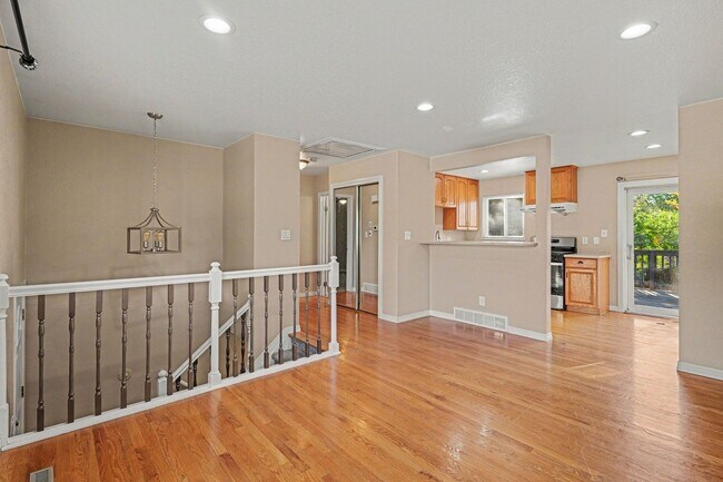 Foto del edificio - 8146 E Fremont Ave
