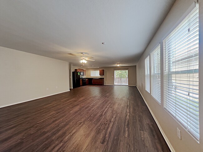 Building Photo - 7215 Geranium Path