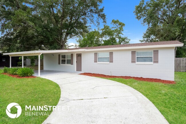 Building Photo - 583 Madeira Dr