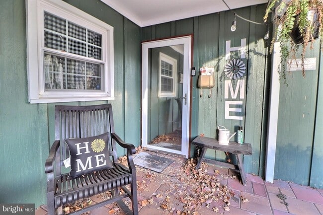 Photo - 24 Forestview Pl House